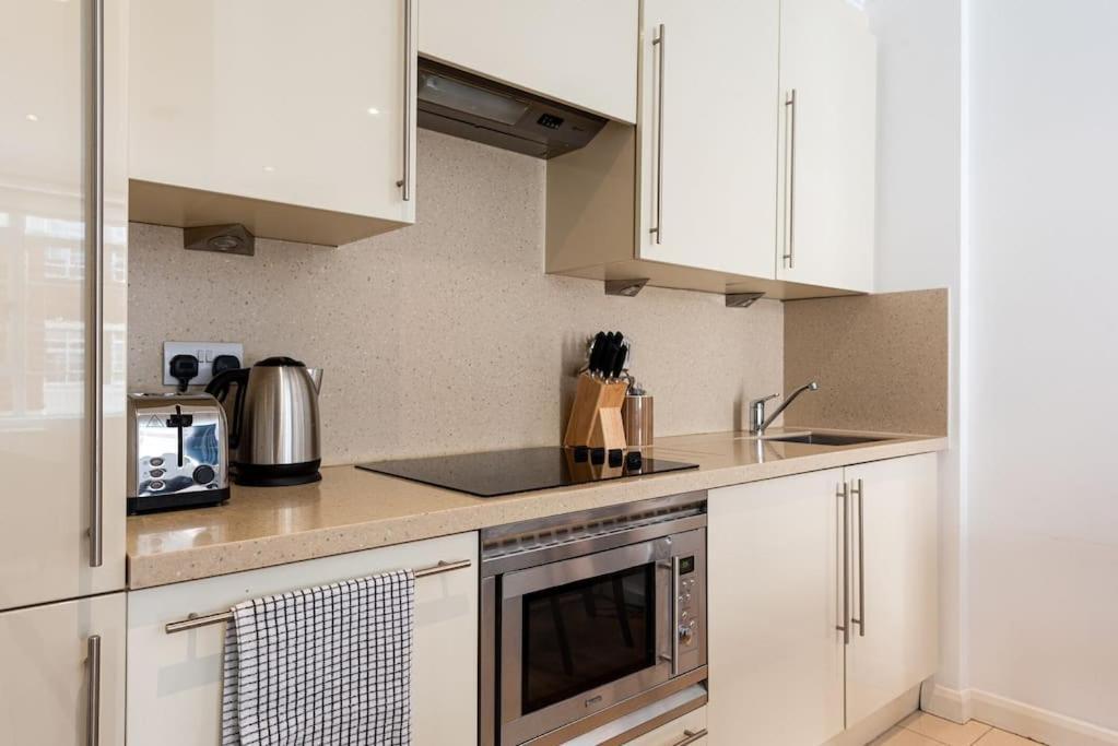 Chic Apartment - Fabulous Central Location In Zone 1 لندن المظهر الخارجي الصورة