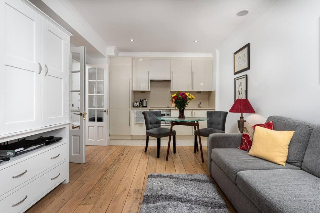 Chic Apartment - Fabulous Central Location In Zone 1 لندن المظهر الخارجي الصورة